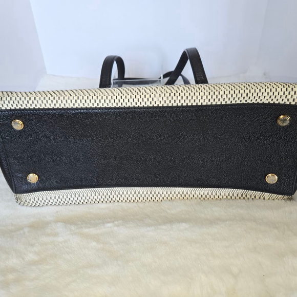 Henri Bendel Black Leather Handbag with Woven Detailing & Gold-toned hardware - Picture 2 of 15